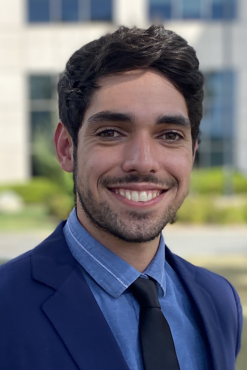 Alejandro Pérez González headshot