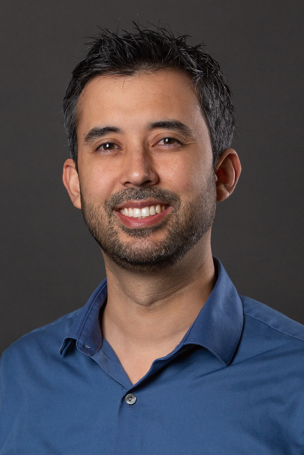 Isaac Márquez headshot